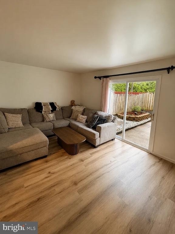 7627 Glenolden Place - Photo 2