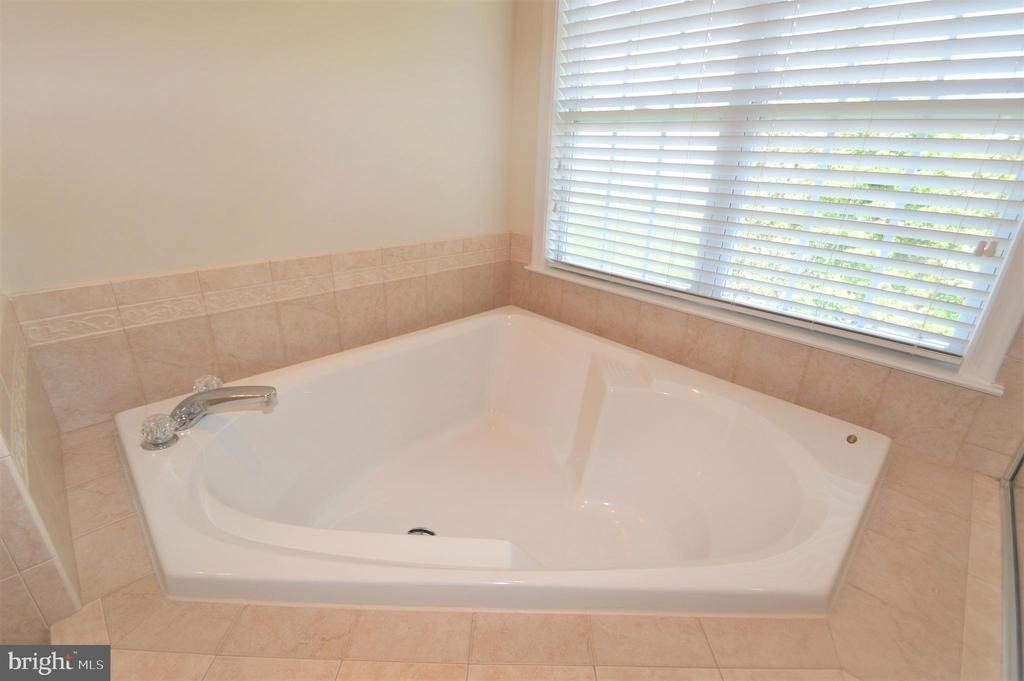 25140 Boomerang Terrace - Photo 33