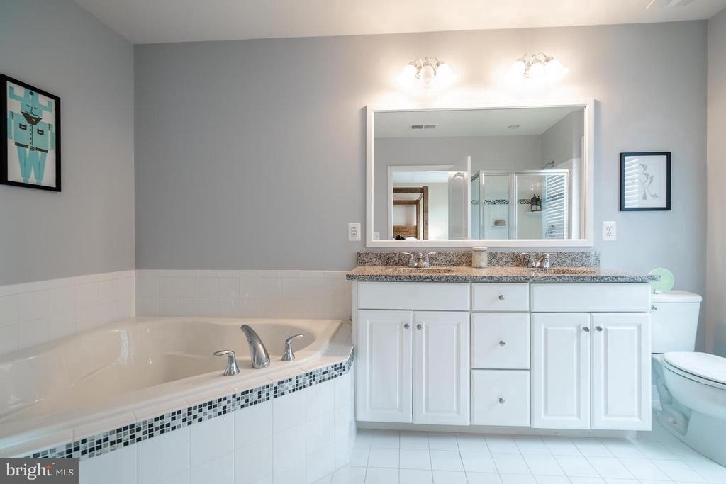 22567 Naugatuck Square - Photo 15