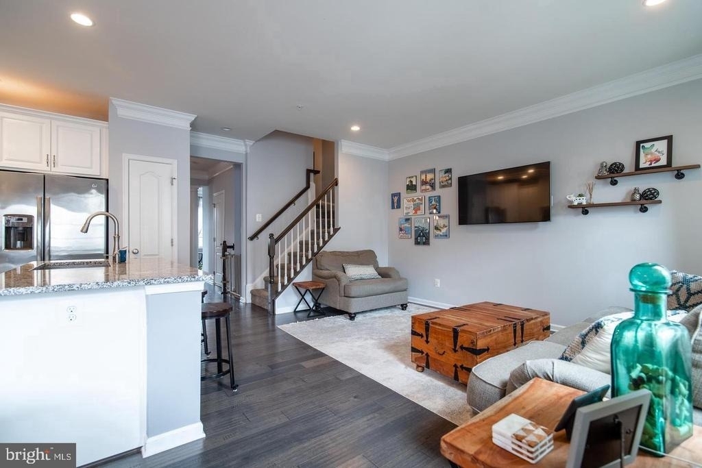 22567 Naugatuck Square - Photo 10