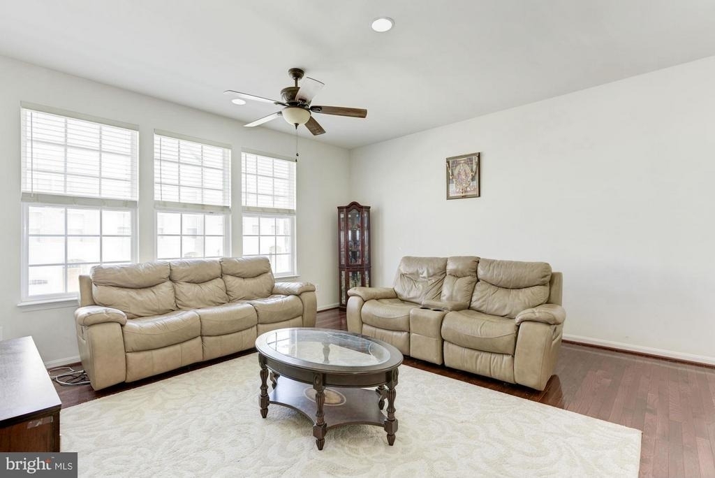 42645 Winter Wind Terrace - Photo 3