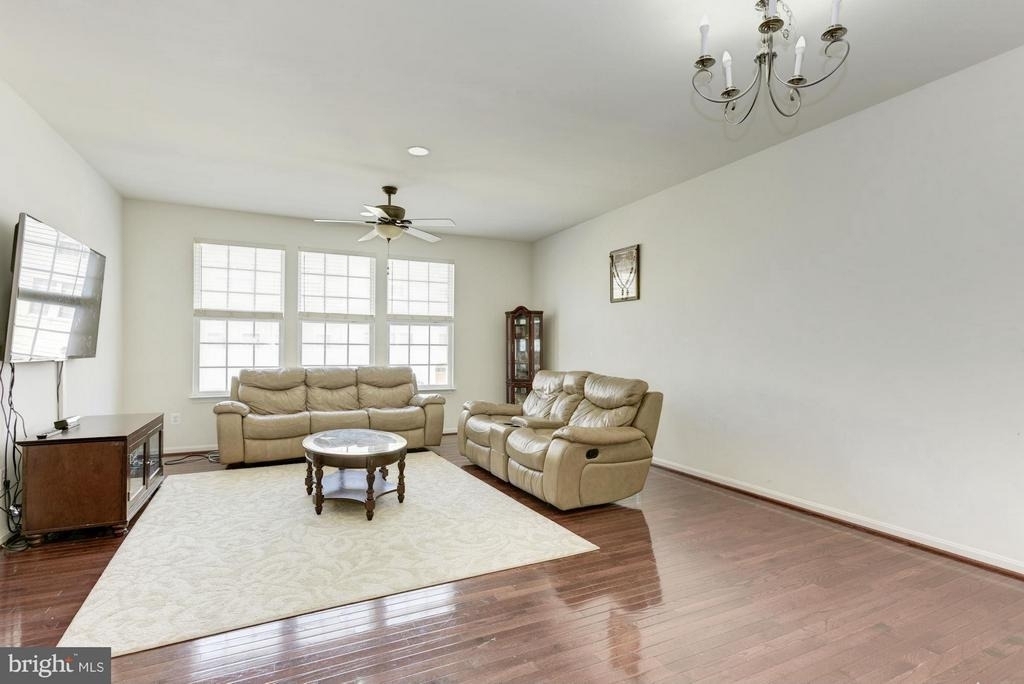 42645 Winter Wind Terrace - Photo 2