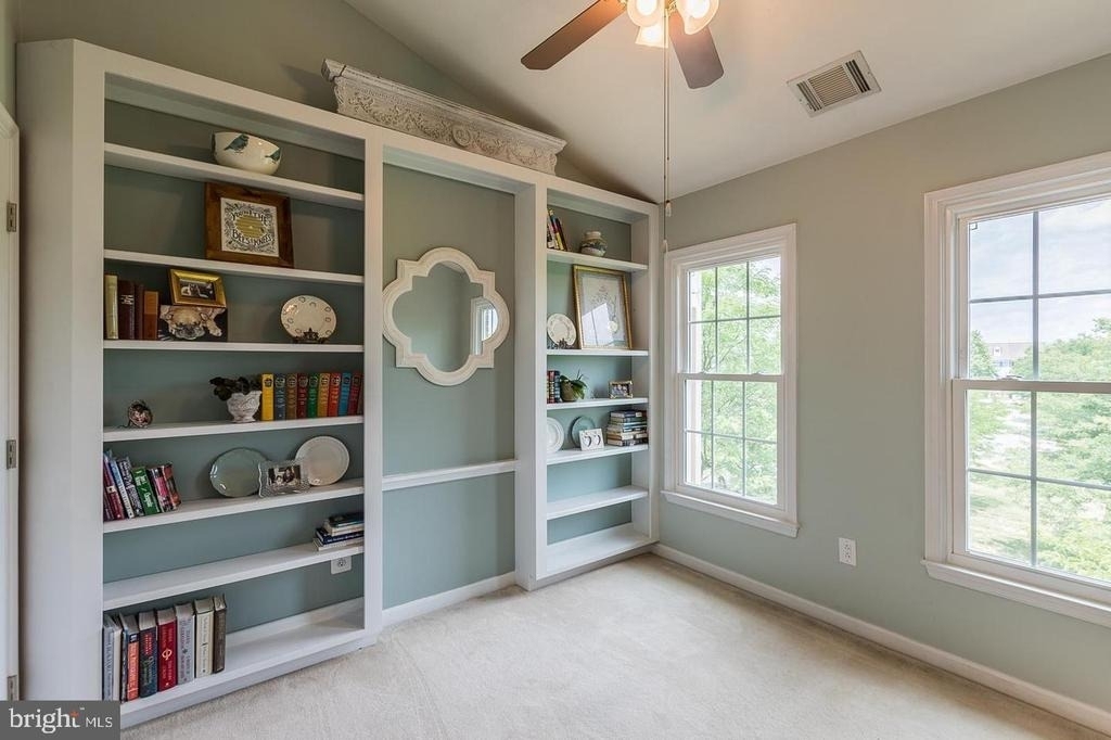 43125 Holtby Square - Photo 25