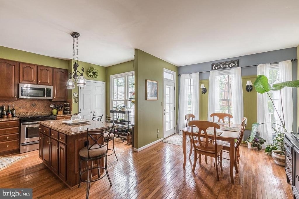 43125 Holtby Square - Photo 8