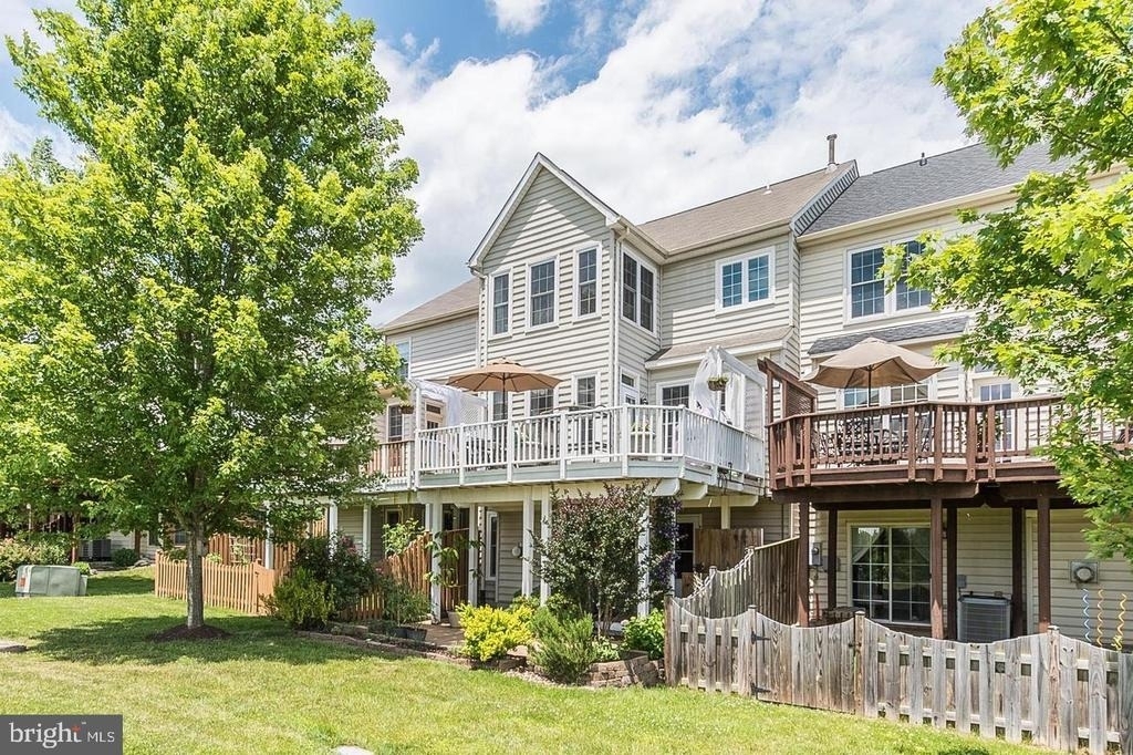 43125 Holtby Square - Photo 35