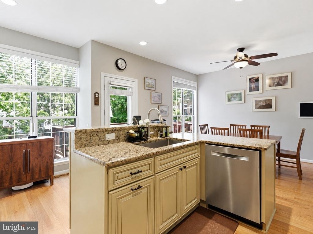 20746 Shoreline Terrace - Photo 12