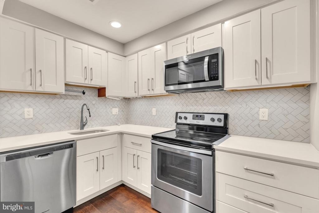 12138 Captiva Court - Photo 8