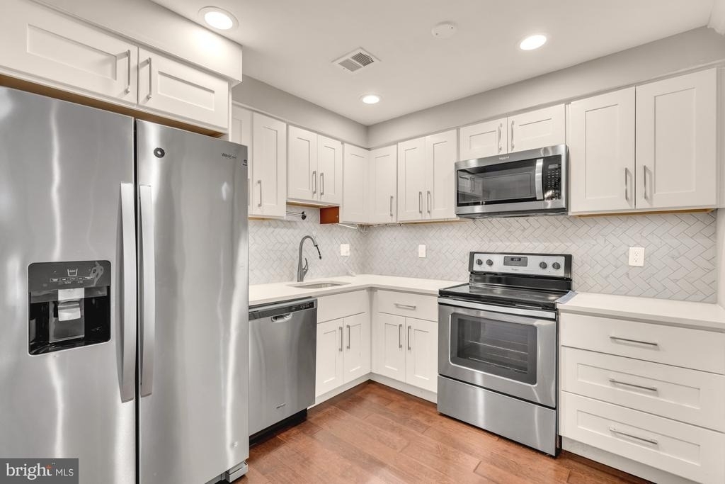 12138 Captiva Court - Photo 10