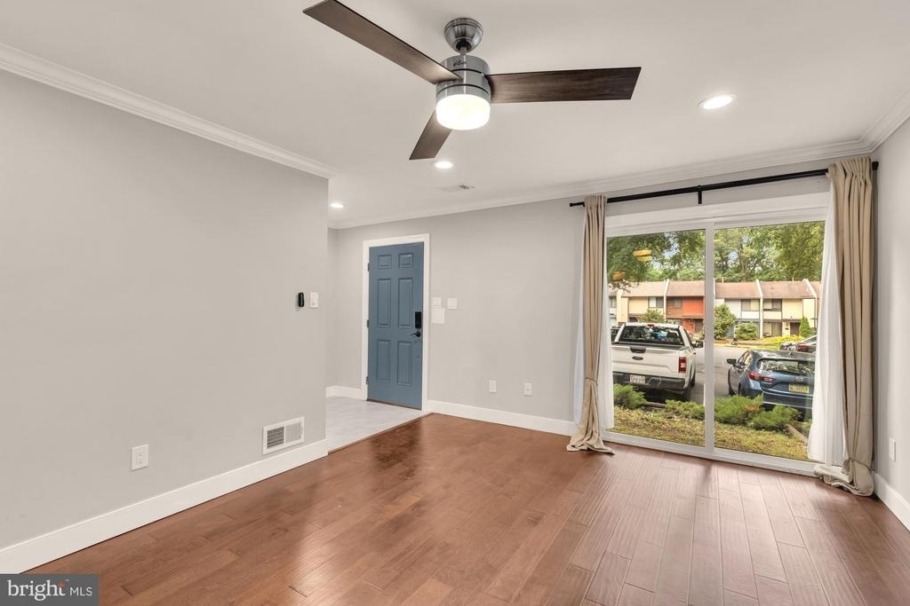 12138 Captiva Court - Photo 2