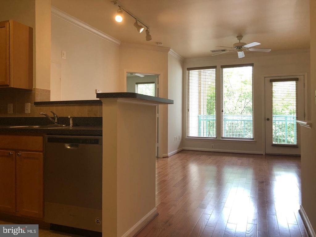 12000 Market Street - Photo 7