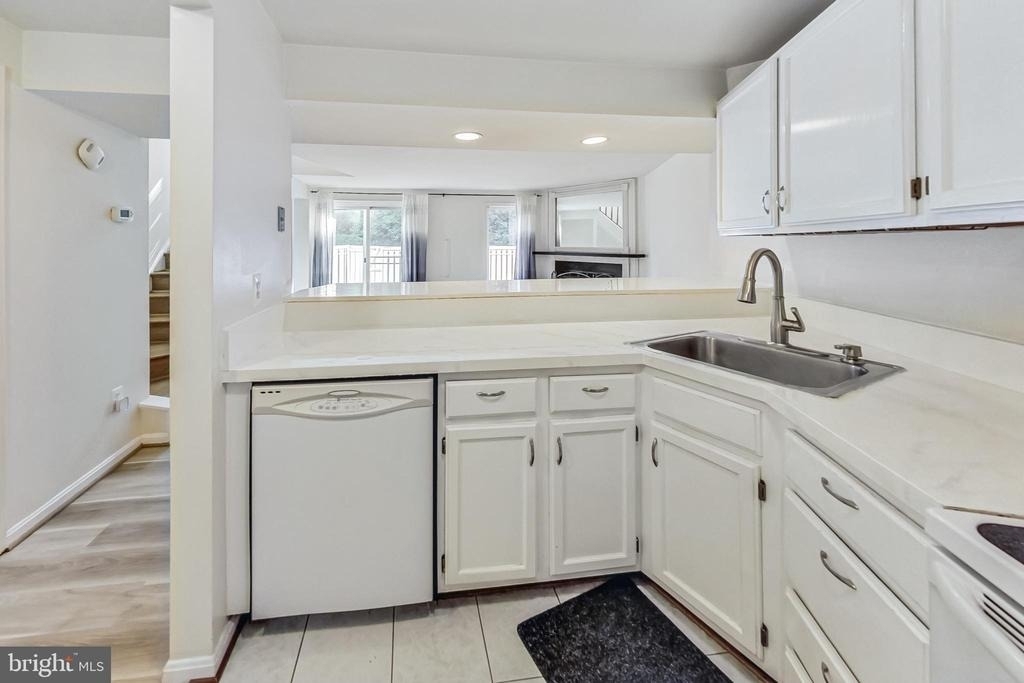 11924 Redtree Way - Photo 9