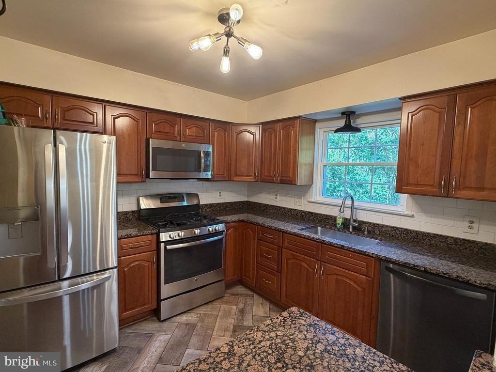 13480 Foxlease Court - Photo 5