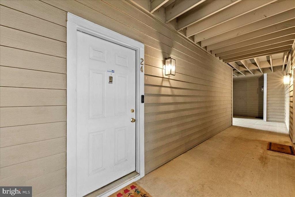 1708 Lake Shore Crest Drive - Photo 3