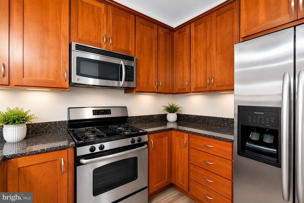 1708 Lake Shore Crest Drive - Photo 12