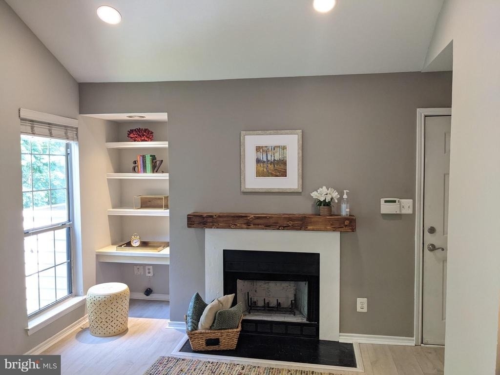 12159 Penderview Terrace - Photo 2