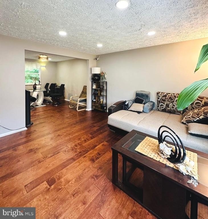 8201 Terra Grande Avenue - Photo 4