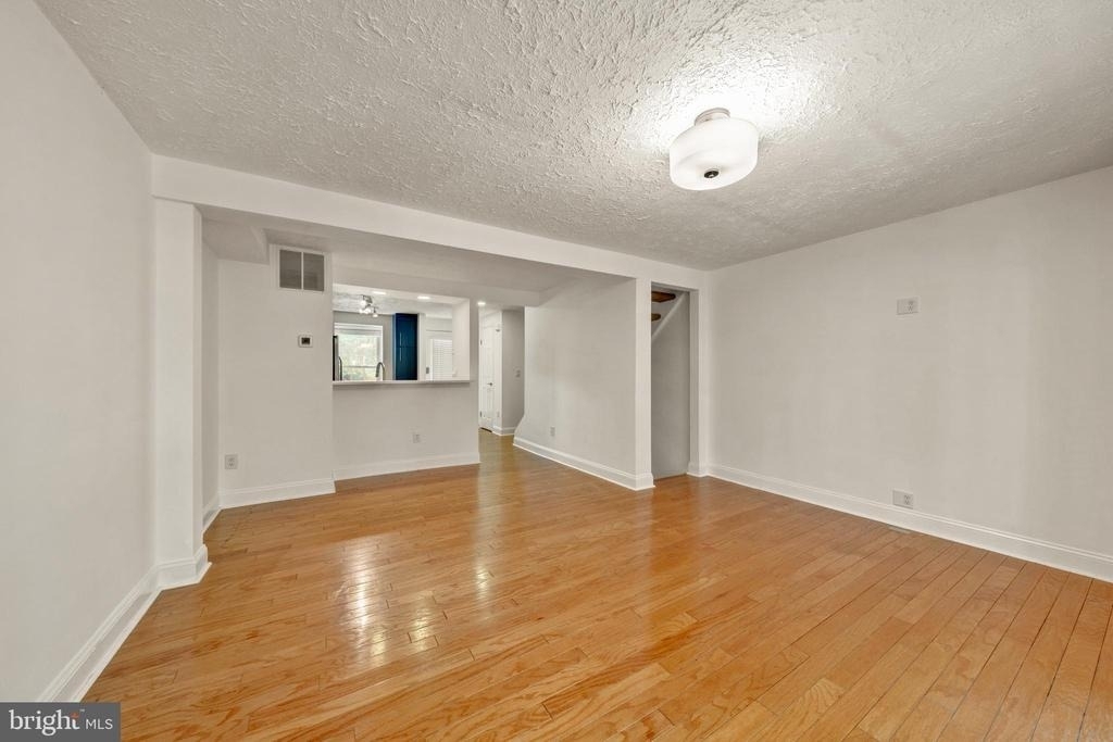 1931 Belmont Ridge Court - Photo 4