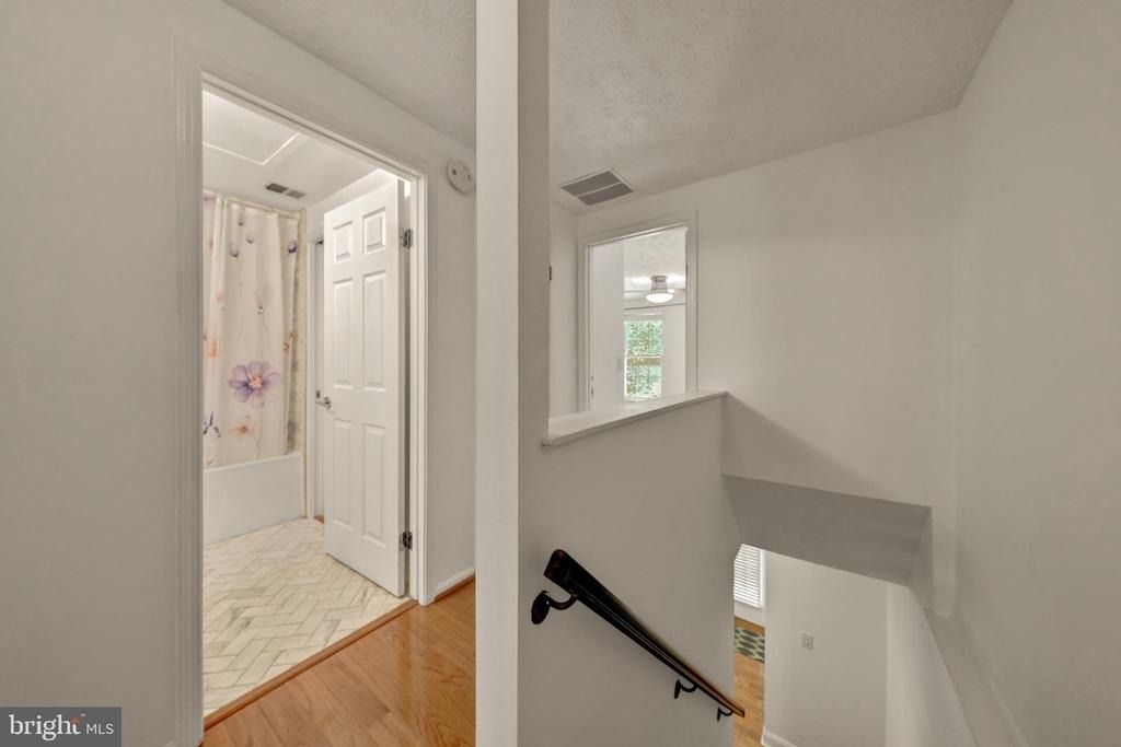 1931 Belmont Ridge Court - Photo 14