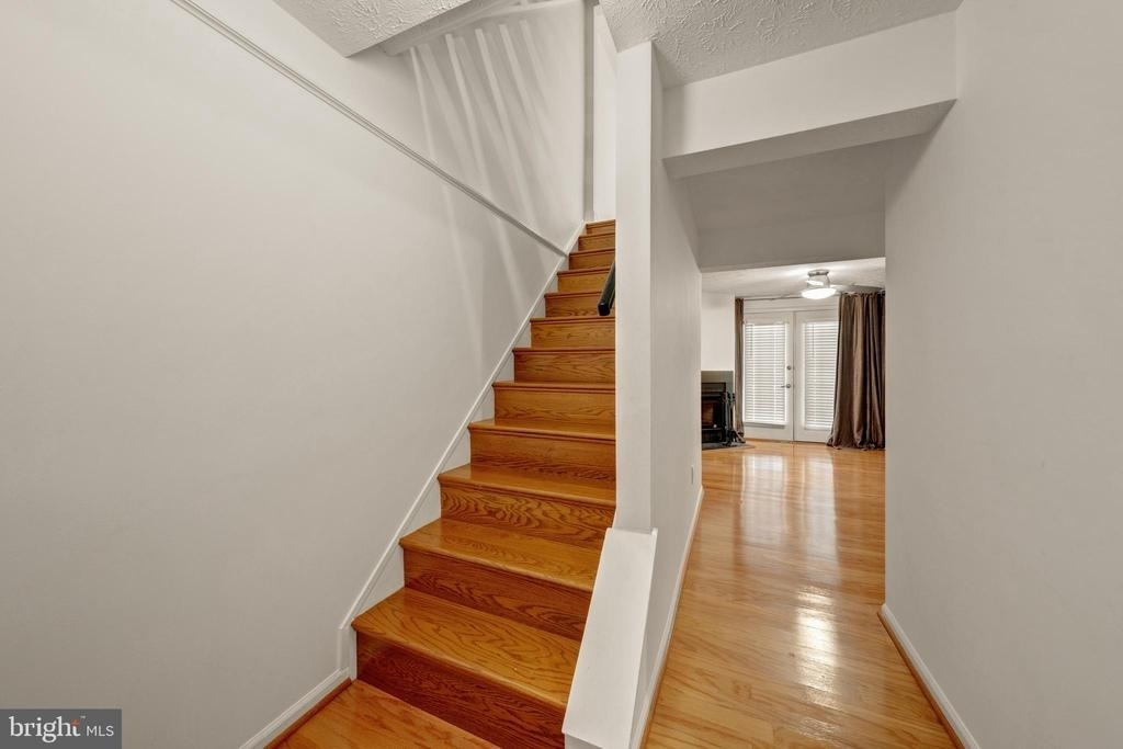 1931 Belmont Ridge Court - Photo 21