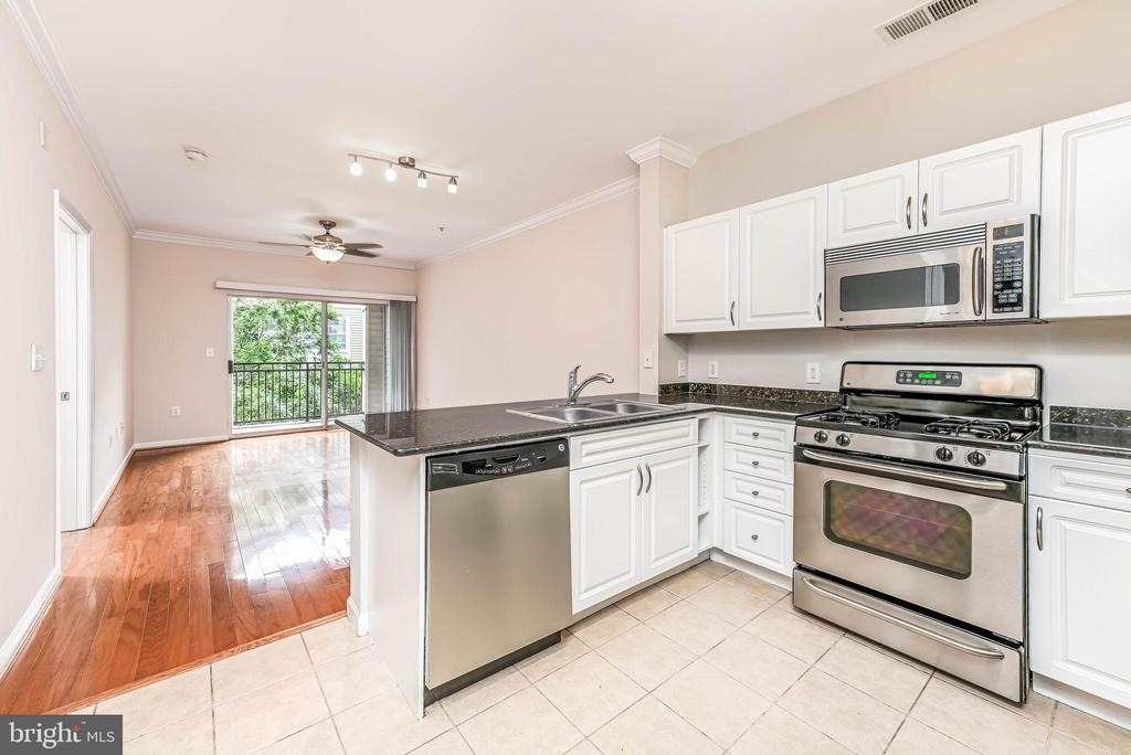 12909 Centre Park Circle - Photo 2