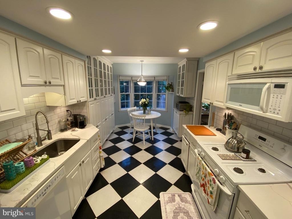 9209 Bailey Lane - Photo 4