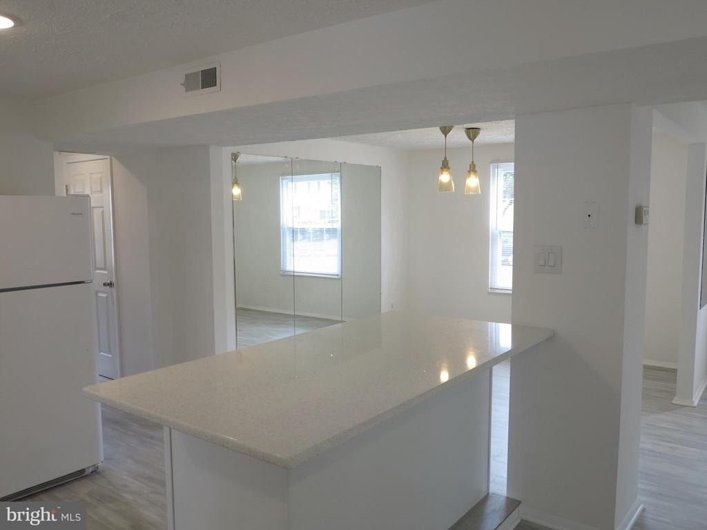 8406 Woodford Court - Photo 9