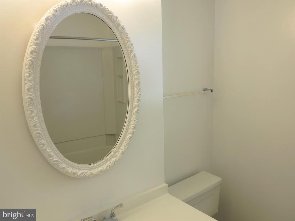 8406 Woodford Court - Photo 35