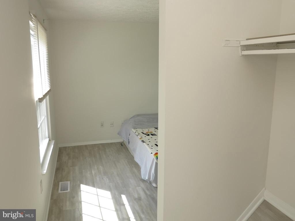 8406 Woodford Court - Photo 21