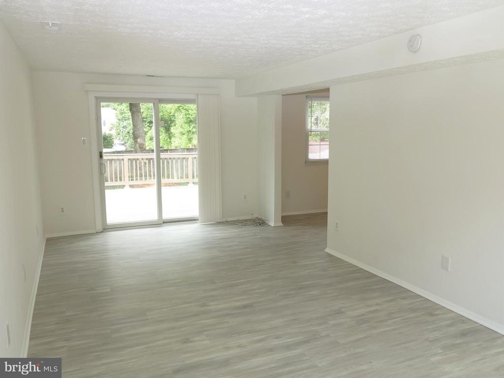 8406 Woodford Court - Photo 14