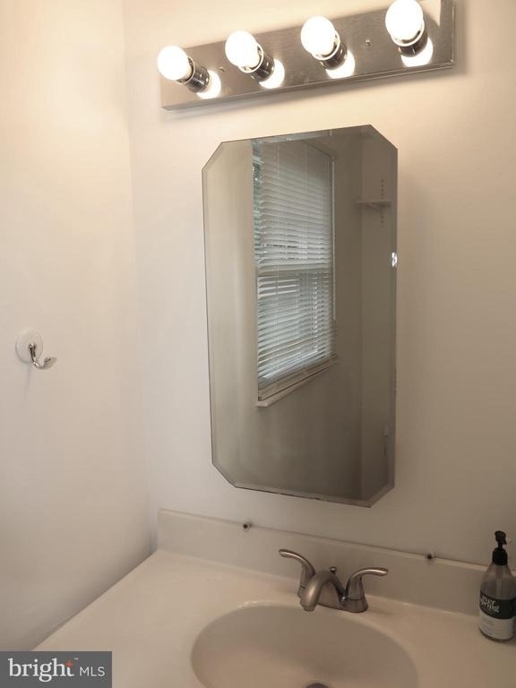 8406 Woodford Court - Photo 16