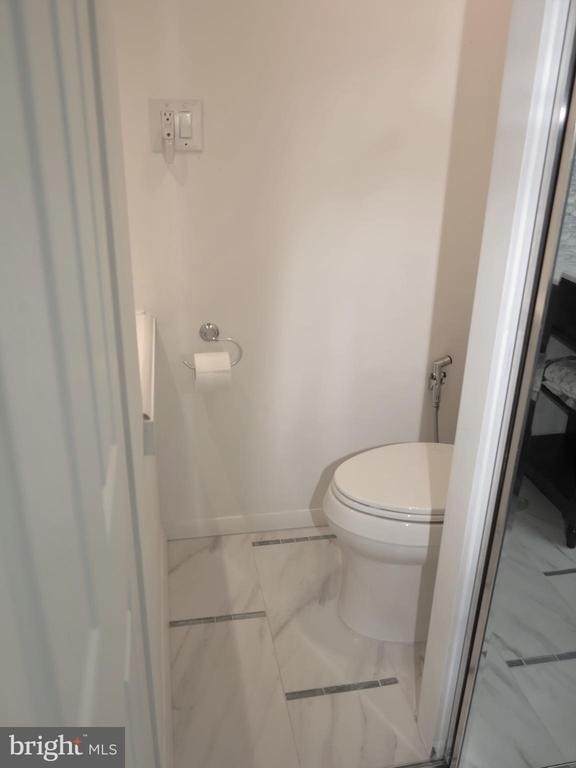 8406 Woodford Court - Photo 24