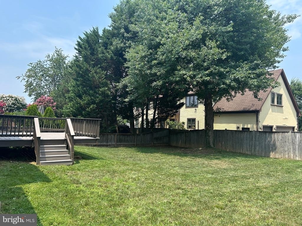 8406 Woodford Court - Photo 45