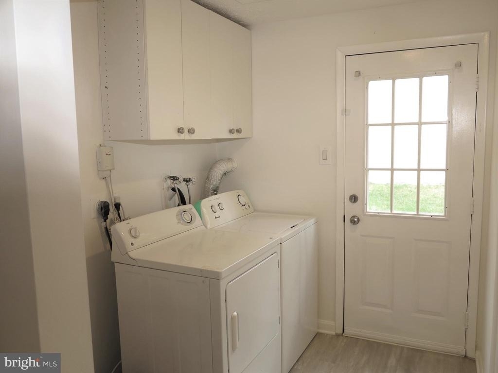 8406 Woodford Court - Photo 15