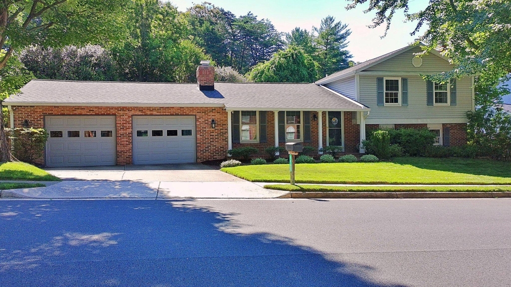 8097 Winding Way Court - Photo 0