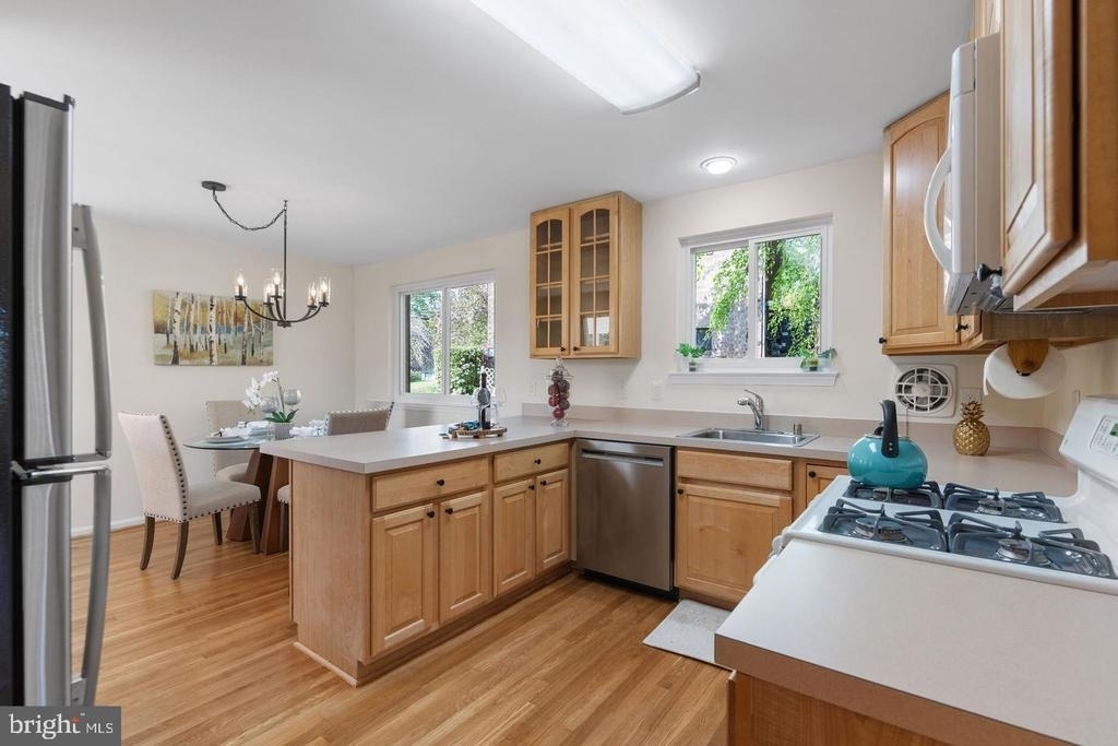 8459 Thames Street - Photo 7