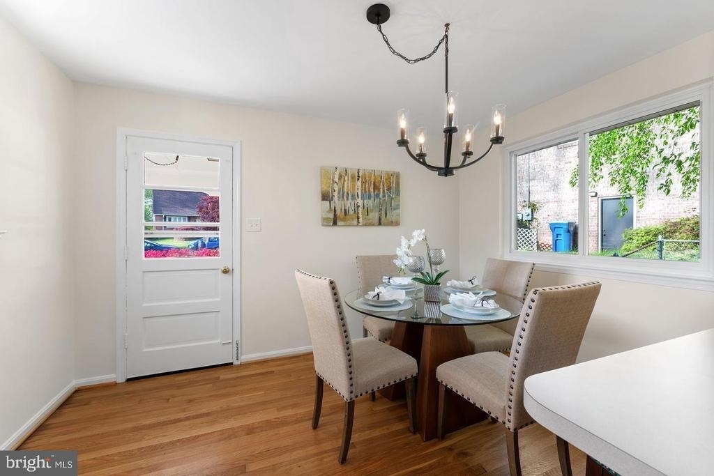 8459 Thames Street - Photo 8
