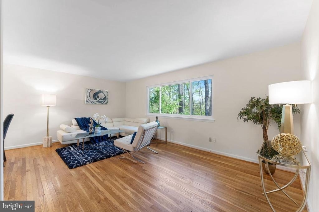 8459 Thames Street - Photo 5