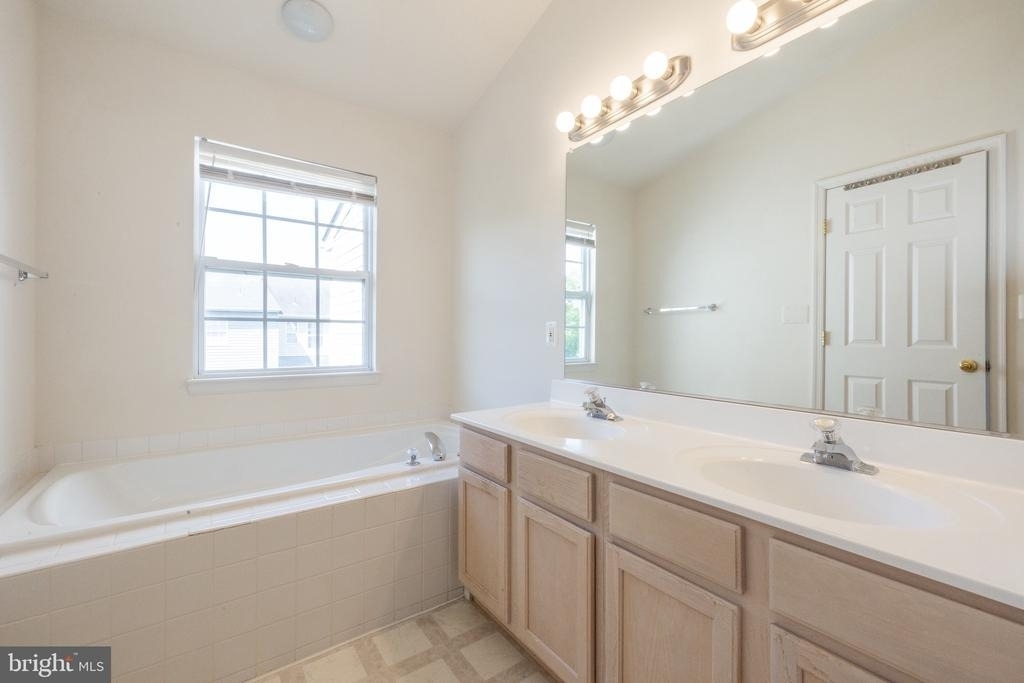2456 Covered Wagon Court - Photo 15