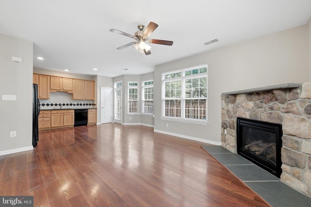 300 Kintyre Lane - Photo 5