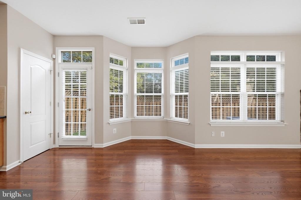 300 Kintyre Lane - Photo 9
