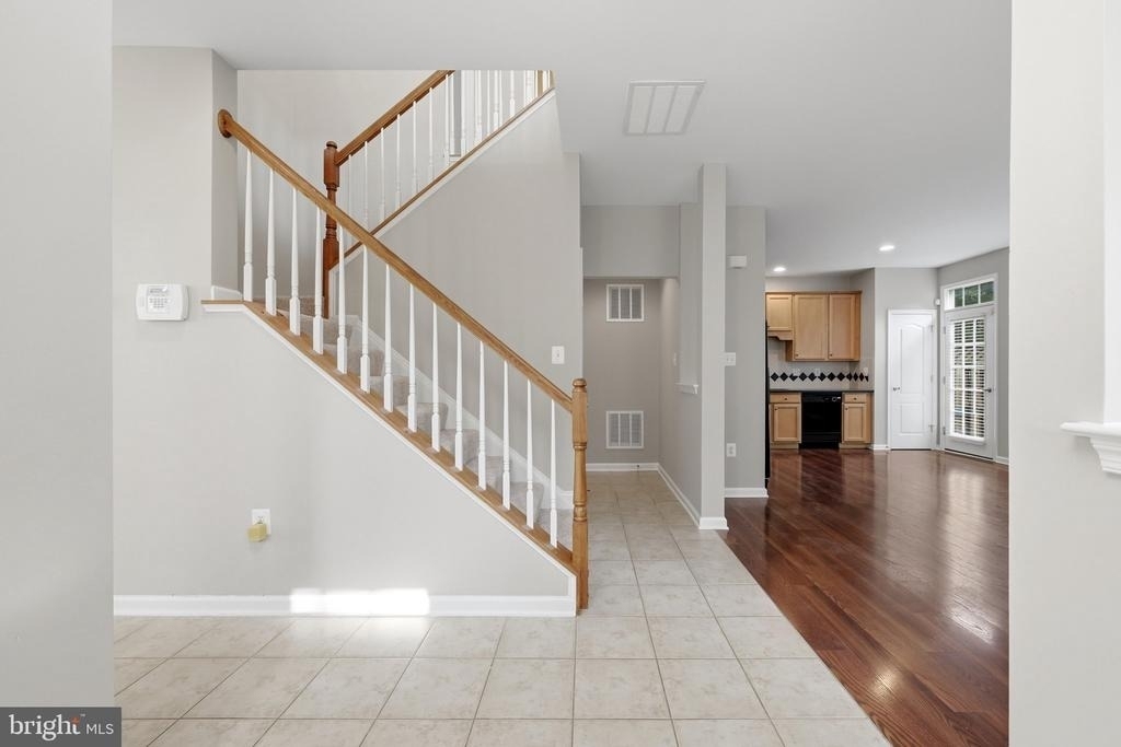 300 Kintyre Lane - Photo 4