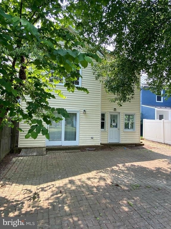 218 W Main Street - Photo 19