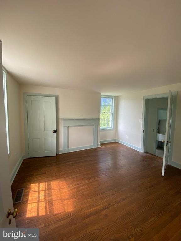 218 W Main Street - Photo 10