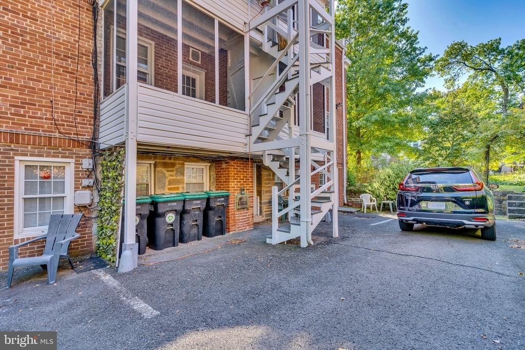 300 Commonwealth Avenue - Photo 17