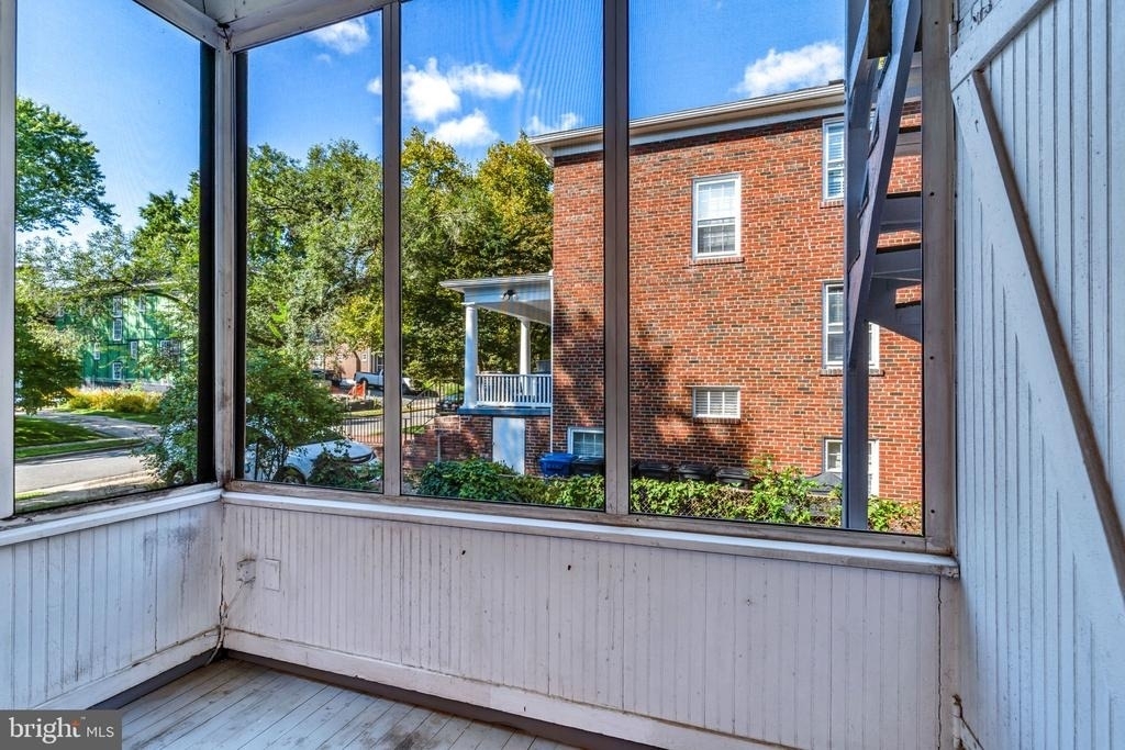 300 Commonwealth Avenue - Photo 16