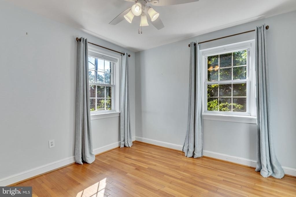 300 Commonwealth Avenue - Photo 9