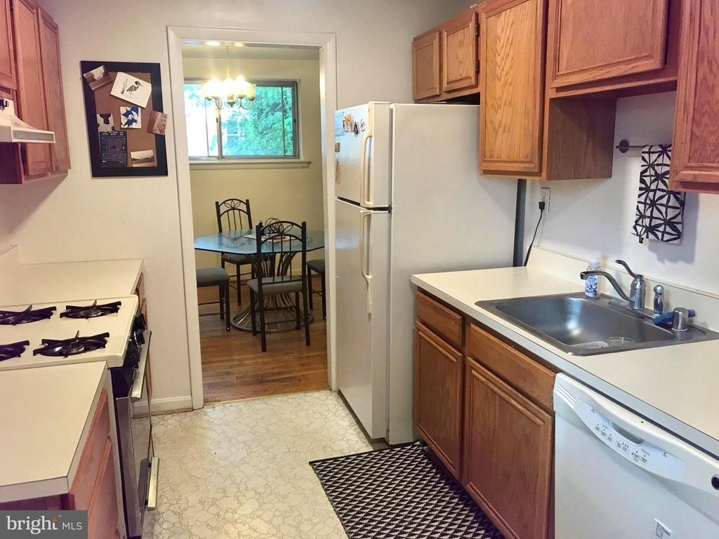 3316 13th Street N - Photo 4