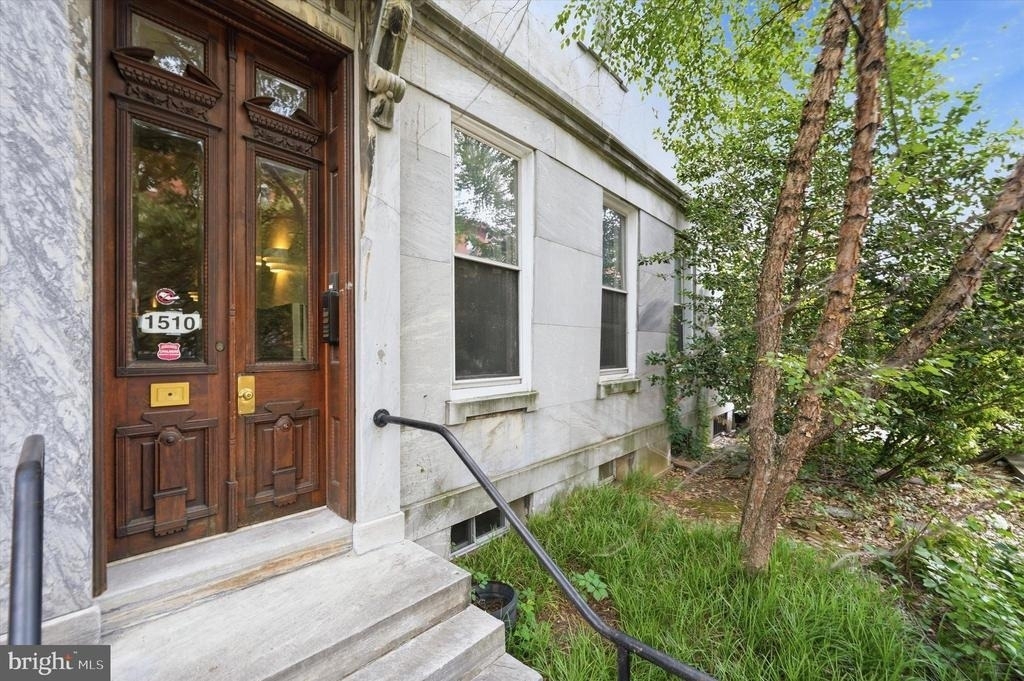 1510 Green Street - Photo 0