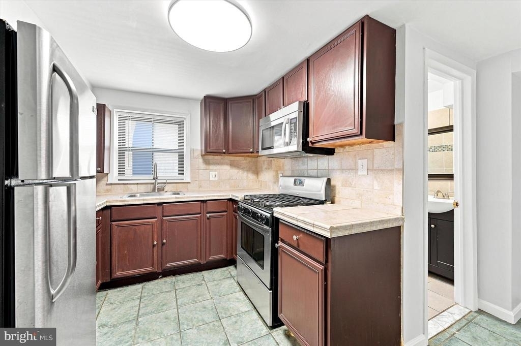 934 New Market Street - Photo 2