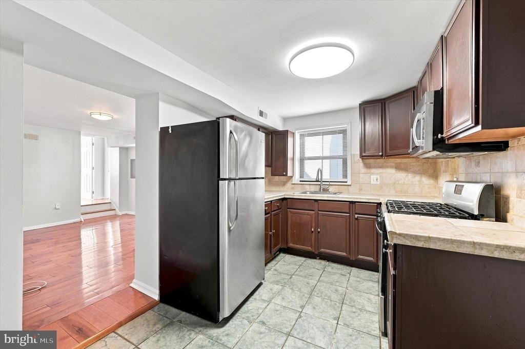 934 New Market Street - Photo 3